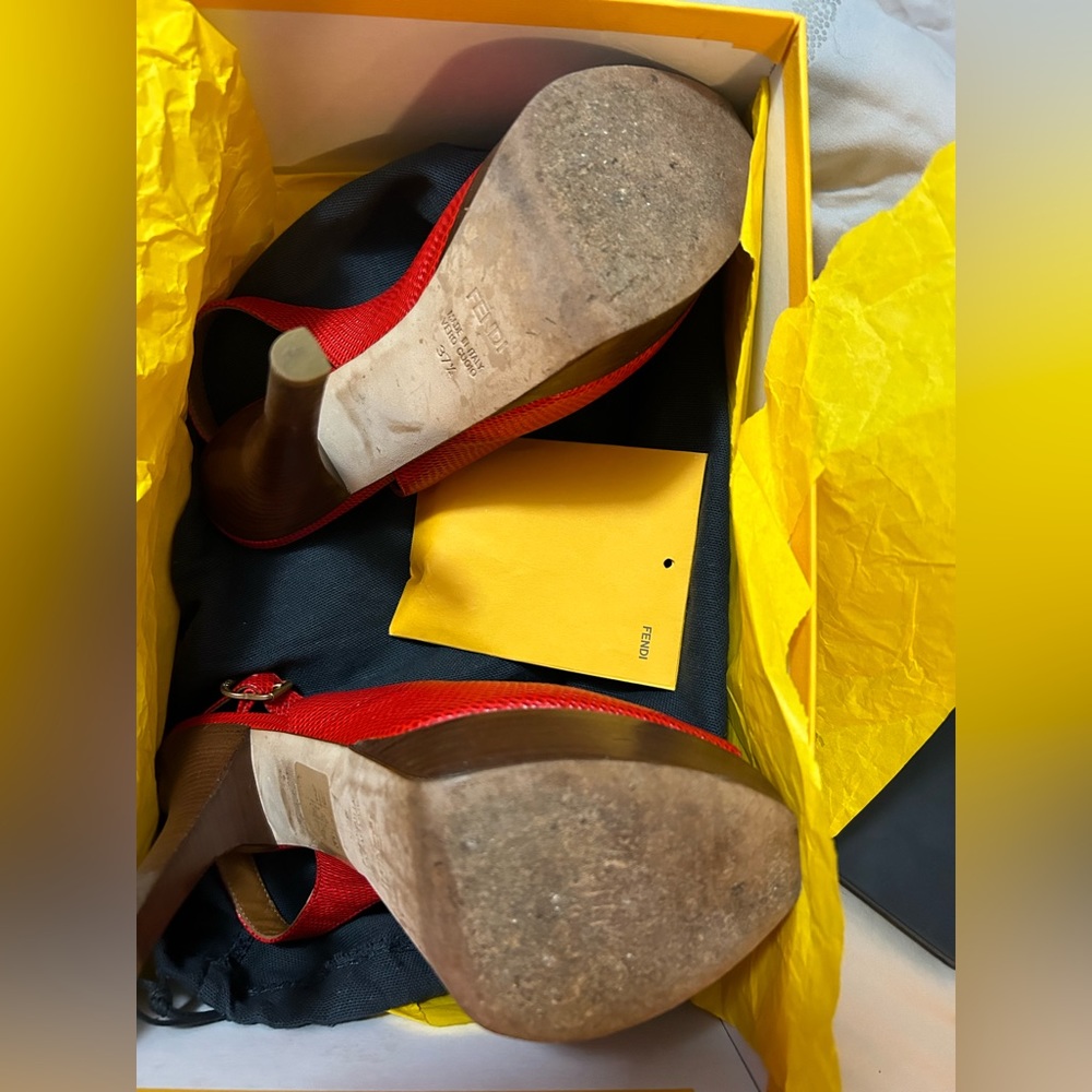 - Authentic FENDI leather platforms fit like 7s - Picture 10 of 12